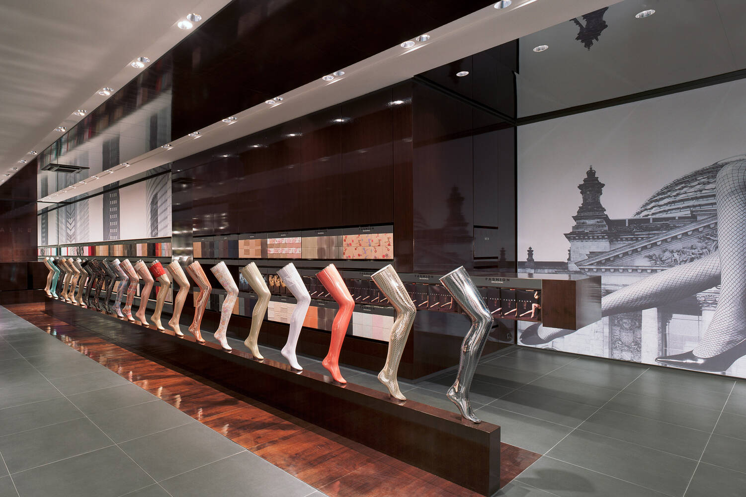 Bild des Projekts Falke Flagship Store Berlin